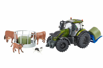 Green metal Valtra 43323 tractor set