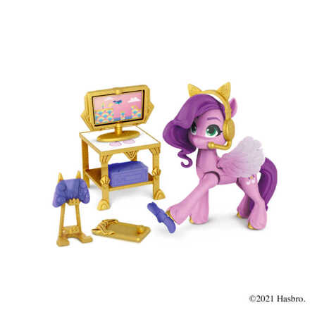 My Little Pony Pipp's Royal Chamber Transformation F3883 - Toy for Children