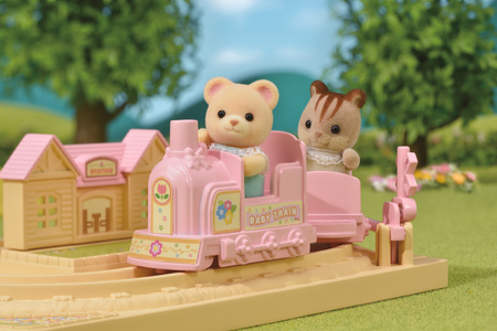 Sylvanian Families Kindergarten Engine 05320