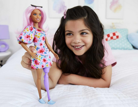 Poupée Barbie Fashionistas avec prothèse MATTEL HBV21