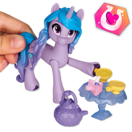 My Little Pony Izzy Moonbow Unicorn tea F6112