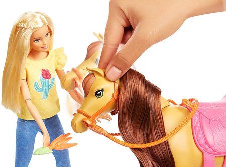 Ensemble ferme équestre Barbie avec poupées FXH15