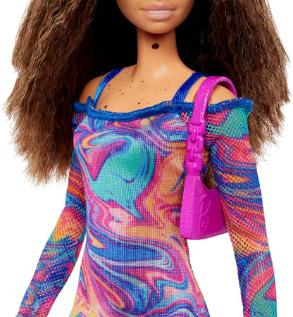 MATTEL Barbie Fashionistas poupée dans une robe HJT03