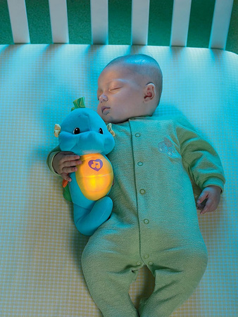 Glowing and playing seahorse for children DGH84