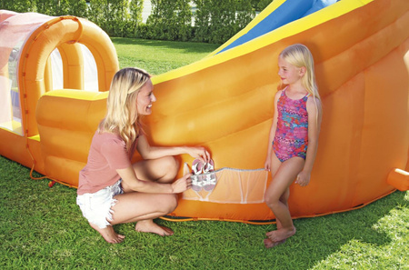 Bestway Inflatable playground with slide B53303 49957 - Perfect for the garden