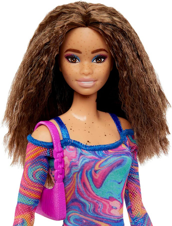 MATTEL Barbie Fashionistas poupée dans une robe HJT03