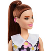 Poupée Barbie Fashionistas dans une robe HBV19