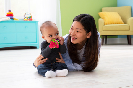 Anneaux de dentition aux fruits Lamaze pour bébés L23025