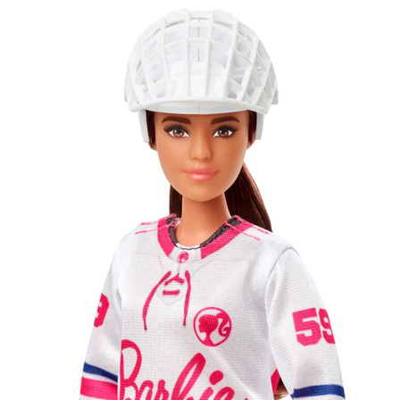 Barbie winter sports hockey doll HFG74