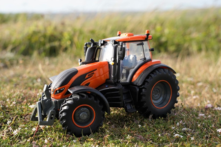 Valtra T245 agricultural tractor, Deco version