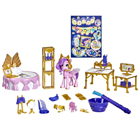 My Little Pony Pipp's Royal Chamber Transformation F3883 - Toy for Children